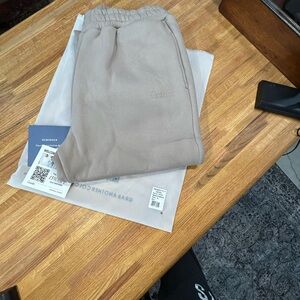 Comfrt Signature Sweatpants NWT/L